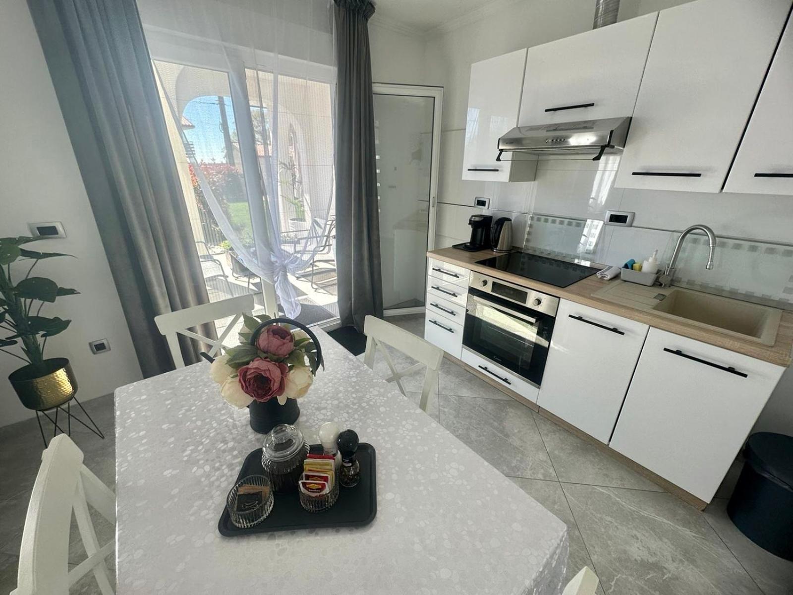 Villa Zonta Apartment Maremi With Private Jacuzzi Buje Kültér fotó